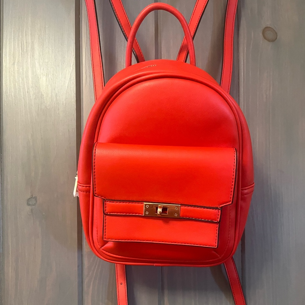 🎒 Small Red Backpack 🎒